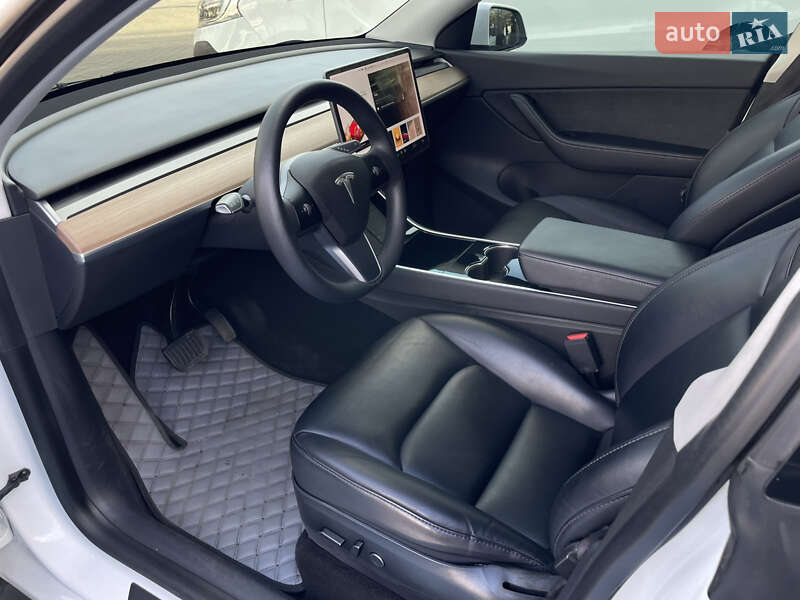 Внедорожник / Кроссовер Tesla Model Y 2021 в Одессе