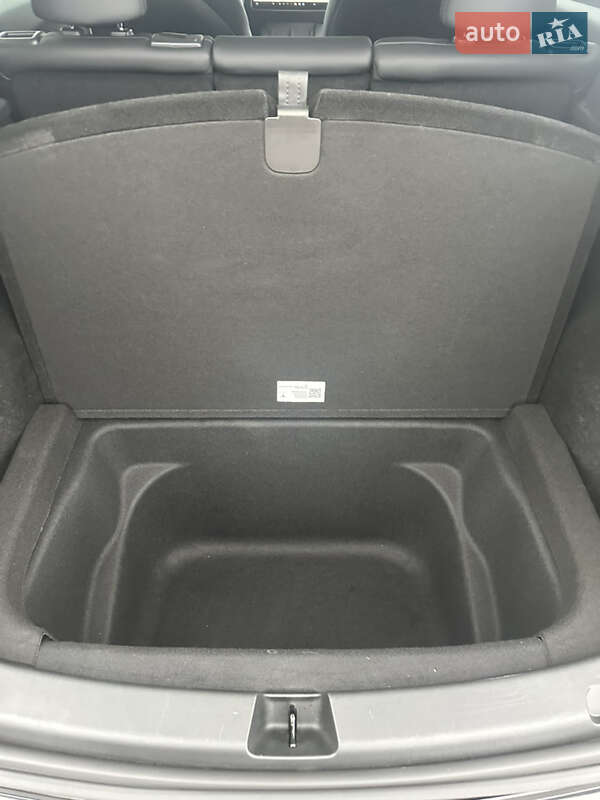 Внедорожник / Кроссовер Tesla Model Y 2024 в Днепре фото 32 Внедорожник / Кроссовер Tesla Model Y 2024 в Днепре