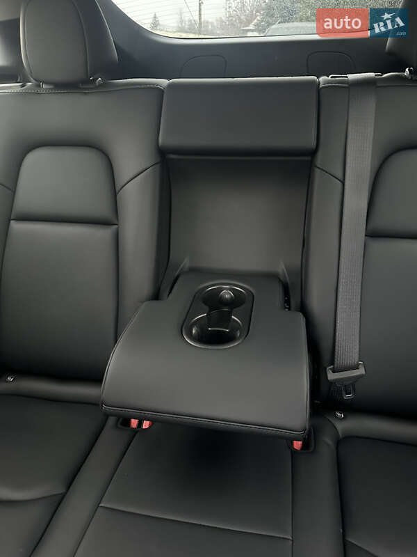 Внедорожник / Кроссовер Tesla Model Y 2024 в Днепре фото 48 Внедорожник / Кроссовер Tesla Model Y 2024 в Днепре