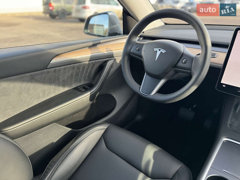 Внедорожник / Кроссовер Tesla Model Y 2024 в Ковеле