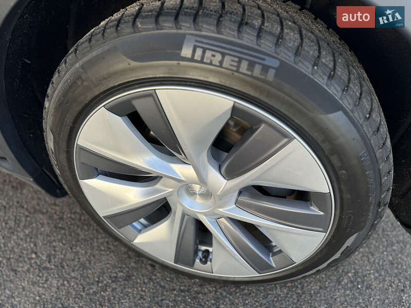 Внедорожник / Кроссовер Tesla Model Y 2024 в Ковеле