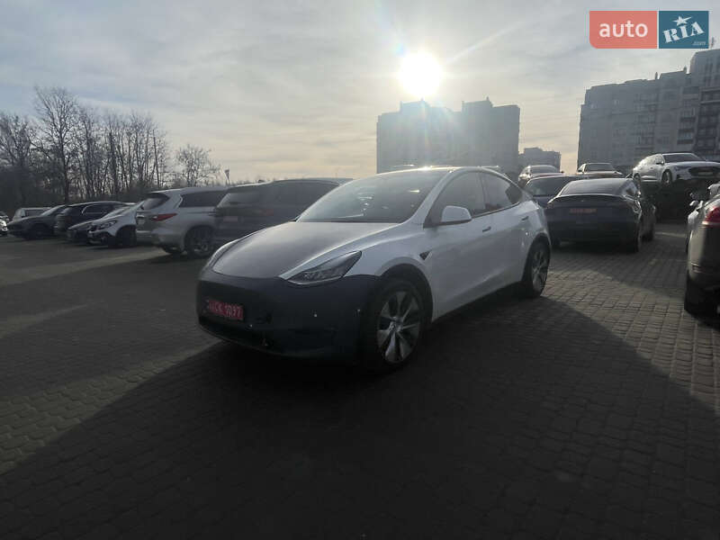 Внедорожник / Кроссовер Tesla Model Y 2021 в Львове