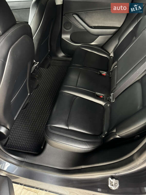 Внедорожник / Кроссовер Tesla Model Y 2020 в Львове