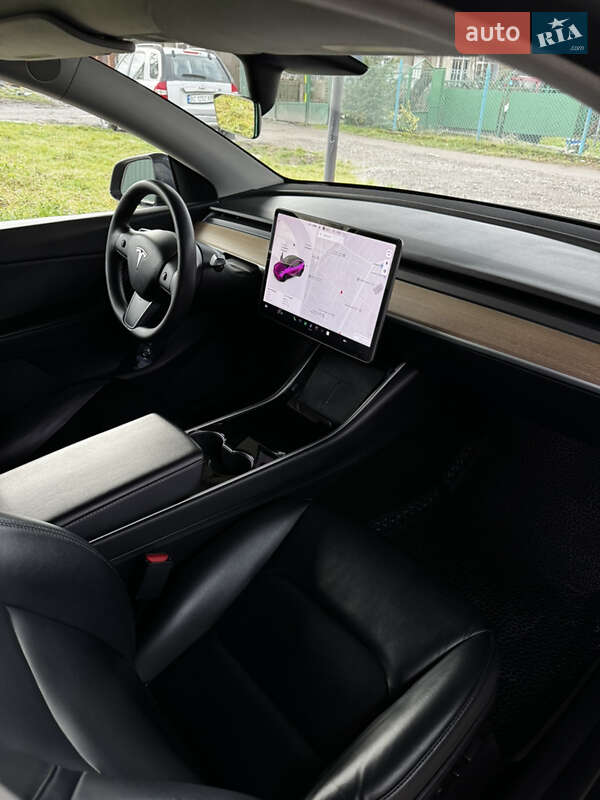 Внедорожник / Кроссовер Tesla Model Y 2020 в Львове