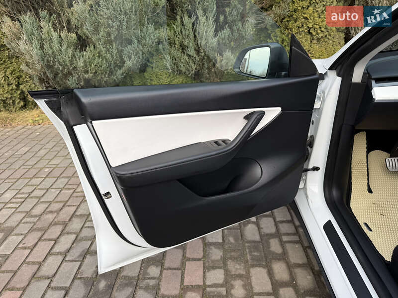 Внедорожник / Кроссовер Tesla Model Y 2022 в Самборе фото 29 Внедорожник / Кроссовер Tesla Model Y 2022 в Самборе