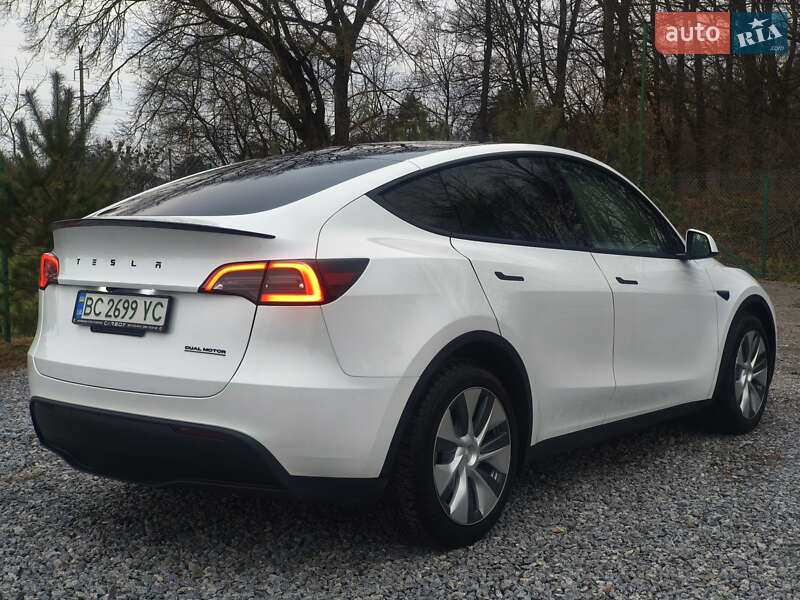 Внедорожник / Кроссовер Tesla Model Y 2023 в Львове
