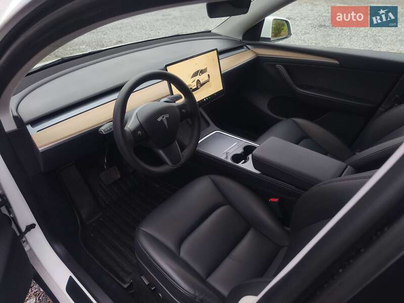 Внедорожник / Кроссовер Tesla Model Y 2023 в Львове