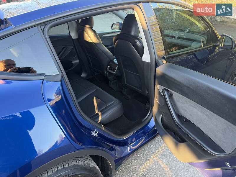 Внедорожник / Кроссовер Tesla Model Y 2024 в Виннице