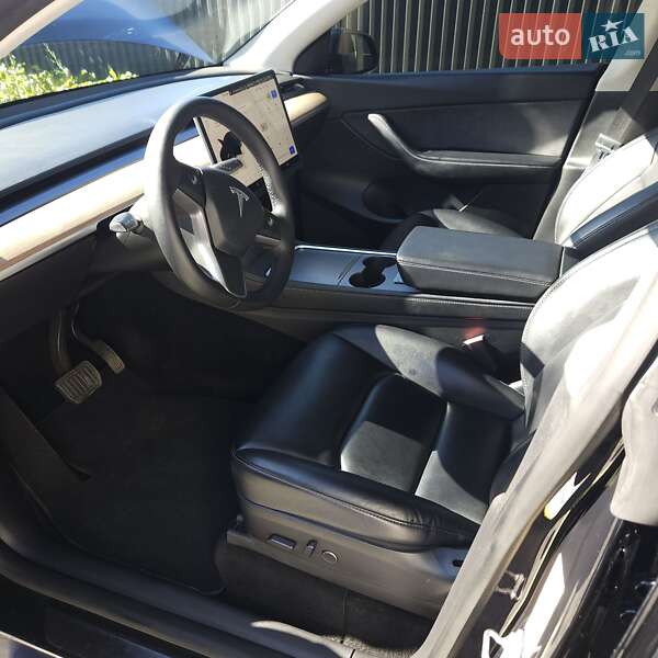 Внедорожник / Кроссовер Tesla Model Y 2022 в Луцке