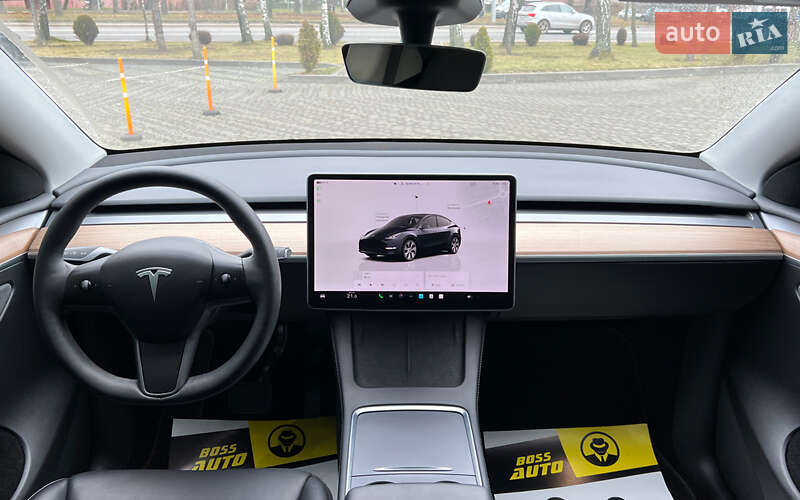 Внедорожник / Кроссовер Tesla Model Y 2024 в Львове