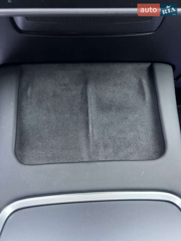 Внедорожник / Кроссовер Tesla Model Y 2023 в Луцке