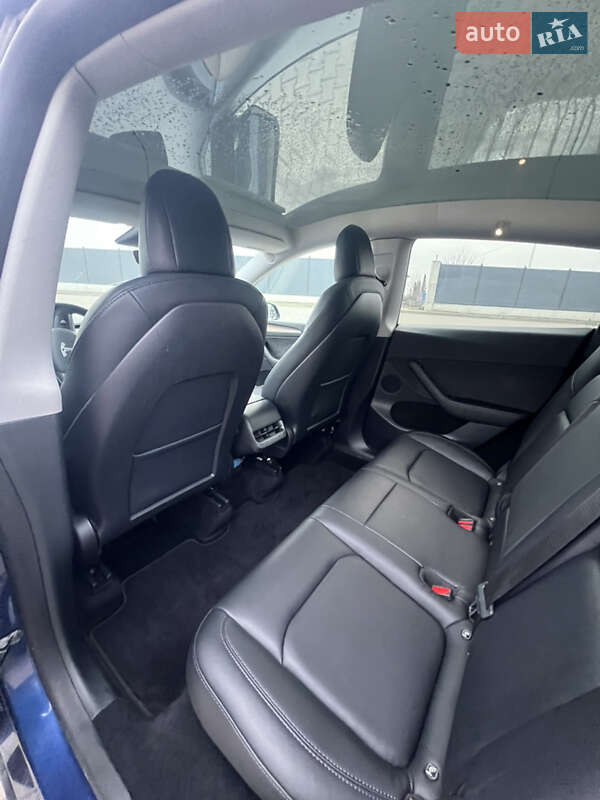 Внедорожник / Кроссовер Tesla Model Y 2023 в Луцке