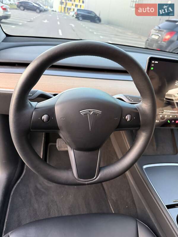 Внедорожник / Кроссовер Tesla Model Y 2022 в Киеве