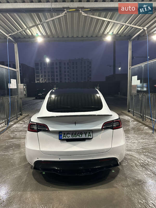 Внедорожник / Кроссовер Tesla Model Y 2022 в Луцке