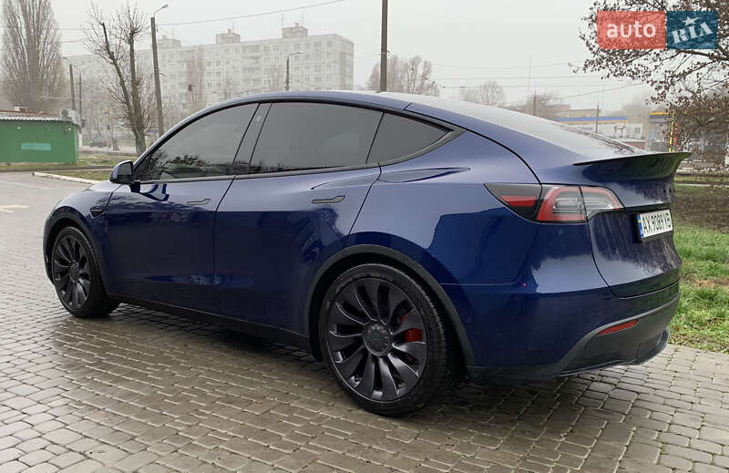 Внедорожник / Кроссовер Tesla Model Y 2021 в Харькове