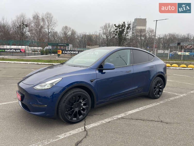 Внедорожник / Кроссовер Tesla Model Y 2023 в Киеве