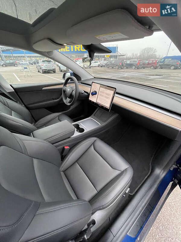 Внедорожник / Кроссовер Tesla Model Y 2023 в Киеве