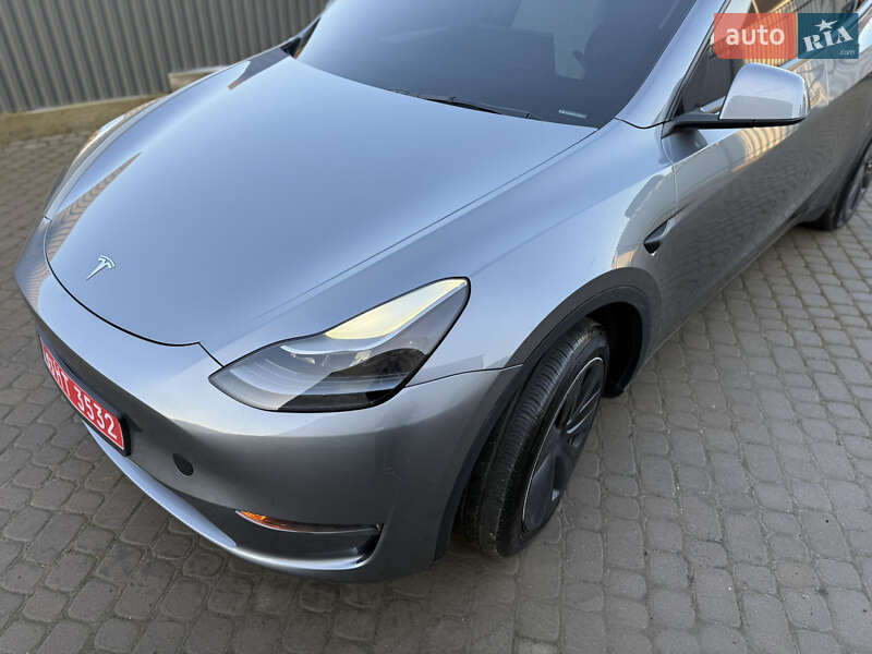 Внедорожник / Кроссовер Tesla Model Y 2024 в Львове фото 2 Внедорожник / Кроссовер Tesla Model Y 2024 в Львове