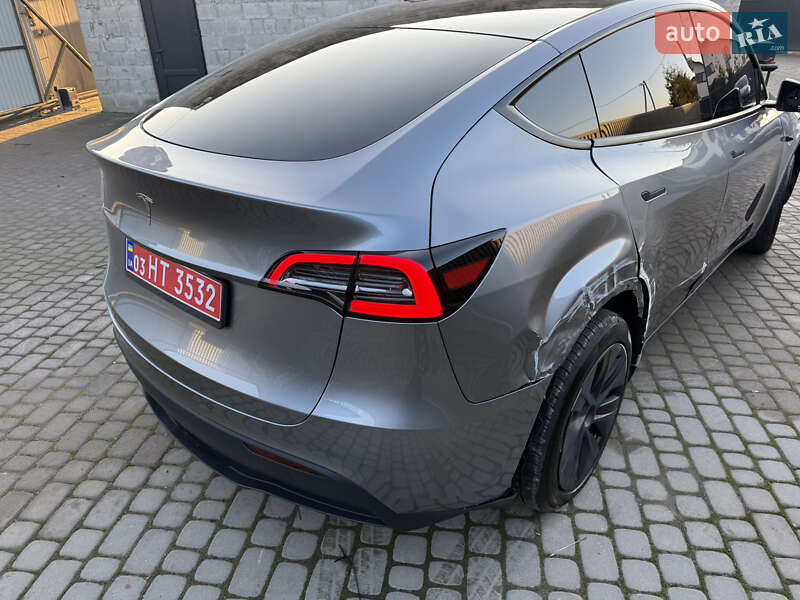Внедорожник / Кроссовер Tesla Model Y 2024 в Львове фото 13 Внедорожник / Кроссовер Tesla Model Y 2024 в Львове