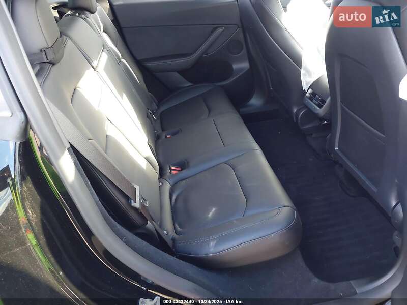 Внедорожник / Кроссовер Tesla Model Y 2023 в Львове