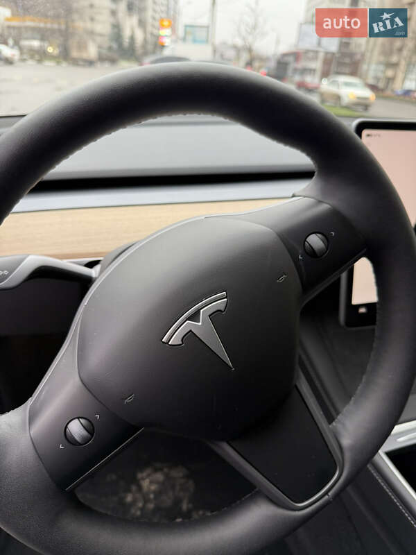 Внедорожник / Кроссовер Tesla Model Y 2024 в Харькове фото 3 Внедорожник / Кроссовер Tesla Model Y 2024 в Харькове