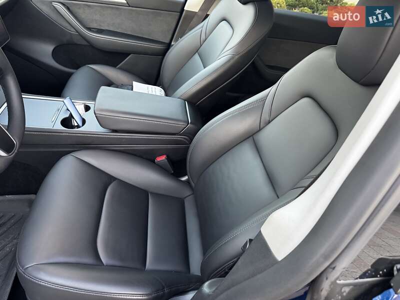 Внедорожник / Кроссовер Tesla Model Y 2024 в Стрые