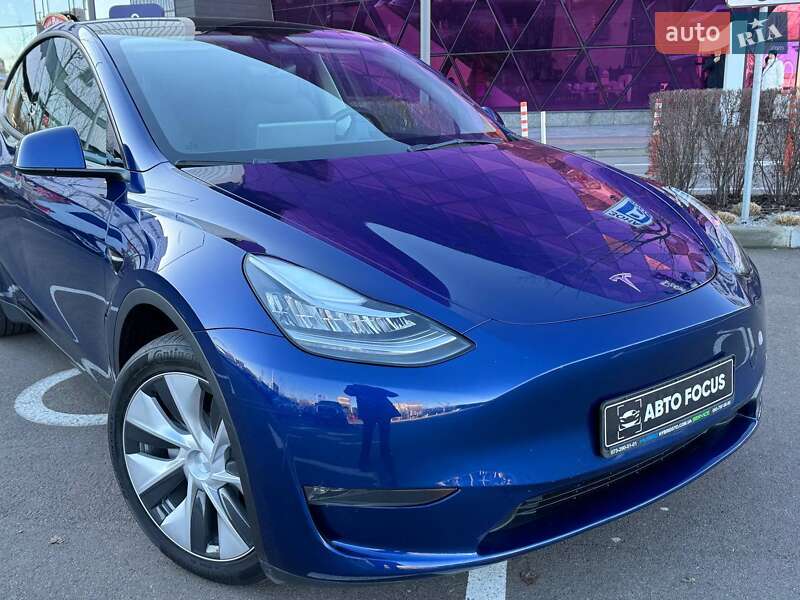 Внедорожник / Кроссовер Tesla Model Y 2023 в Киеве
