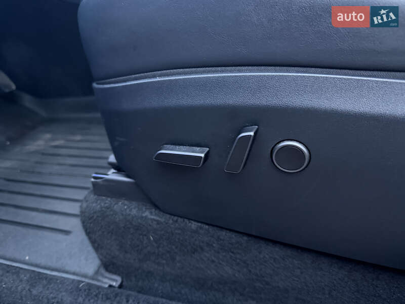 Внедорожник / Кроссовер Tesla Model Y 2023 в Днепре фото 12 Внедорожник / Кроссовер Tesla Model Y 2023 в Днепре