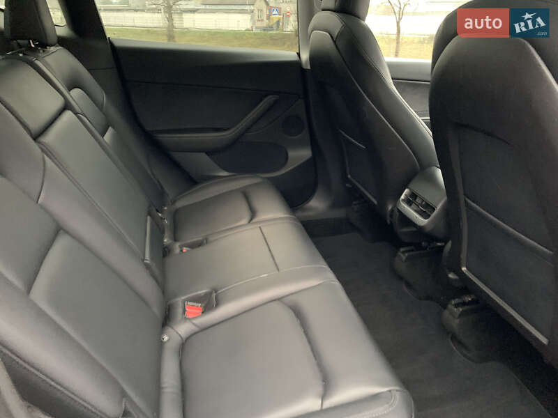 Внедорожник / Кроссовер Tesla Model Y 2020 в Киеве