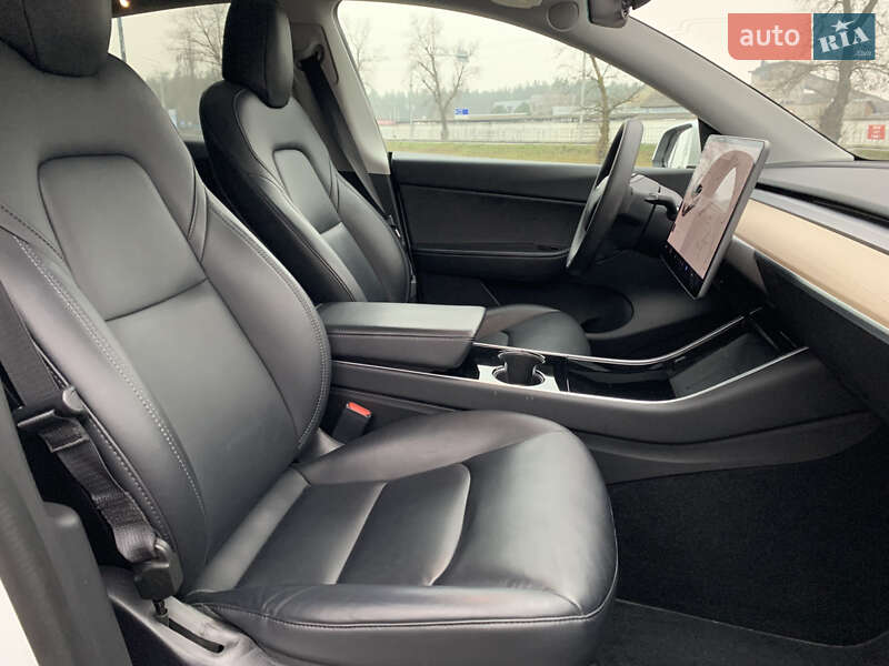 Внедорожник / Кроссовер Tesla Model Y 2020 в Киеве