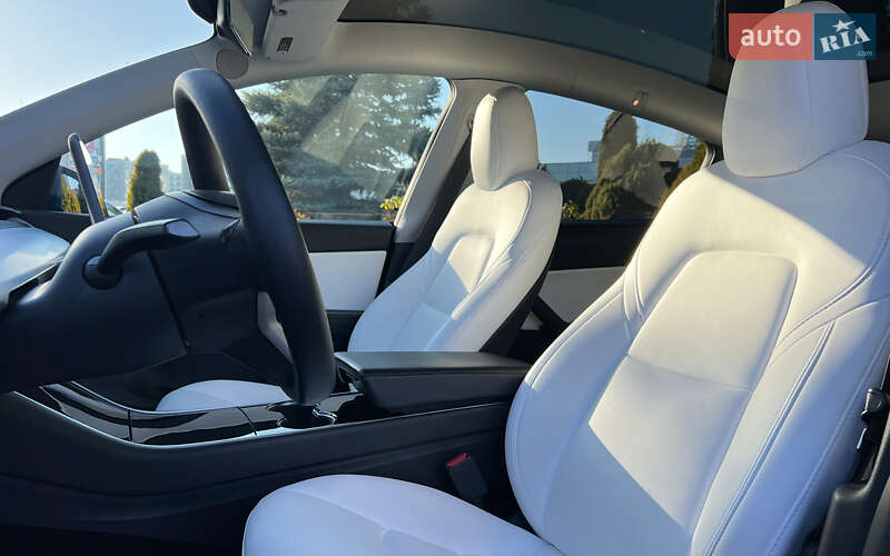 Внедорожник / Кроссовер Tesla Model Y 2021 в Львове