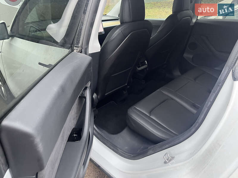 Внедорожник / Кроссовер Tesla Model Y 2020 в Львове