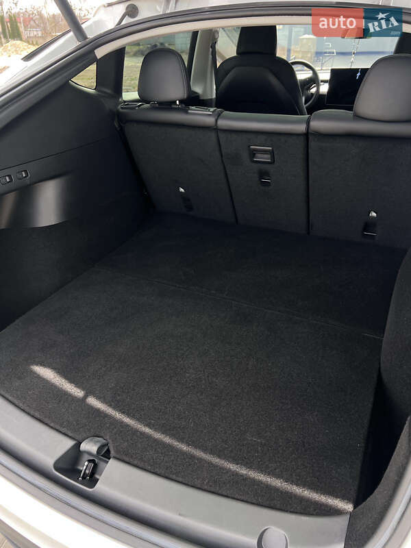 Внедорожник / Кроссовер Tesla Model Y 2022 в Львове