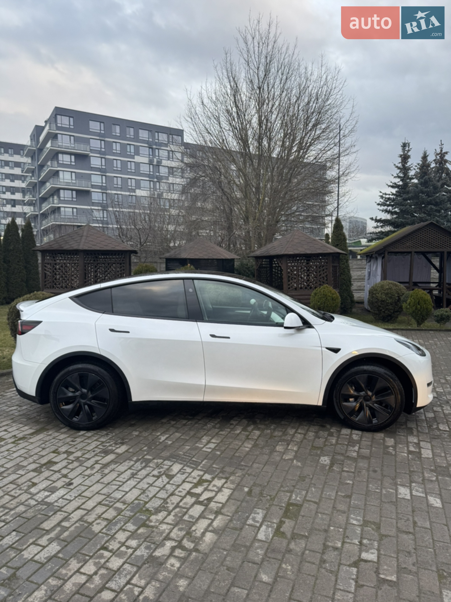2024 Tesla Model Y - мініатюра 8