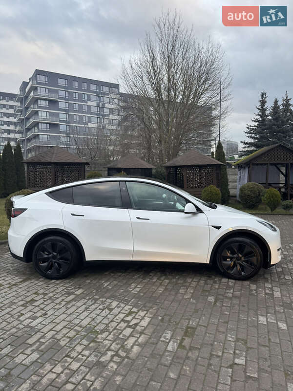 Внедорожник / Кроссовер Tesla Model Y 2024 в Львове
