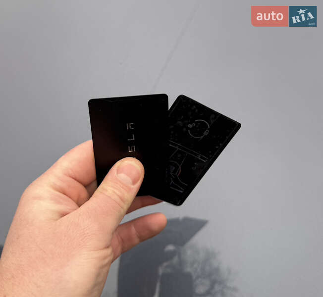 Внедорожник / Кроссовер Tesla Model Y 2022 в Киеве