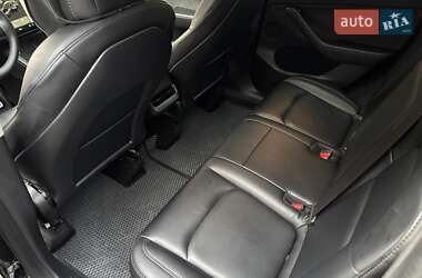 Внедорожник / Кроссовер Tesla Model Y 2021 в Львове