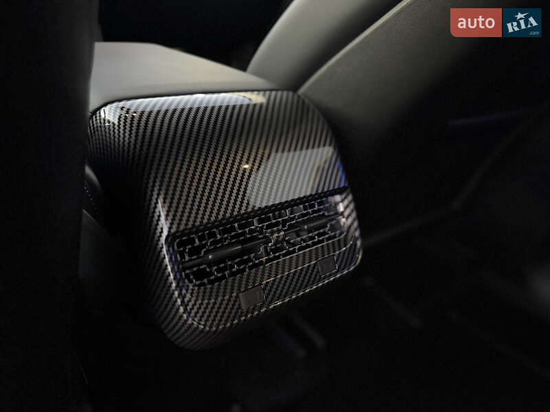 Позашляховик / Кросовер Tesla Model Y 2024 в Львові