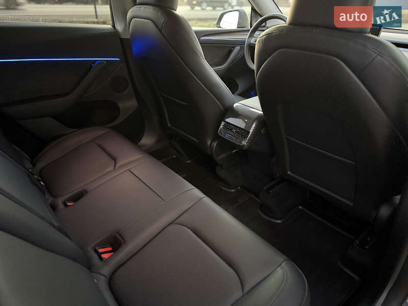 Позашляховик / Кросовер Tesla Model Y 2024 в Львові