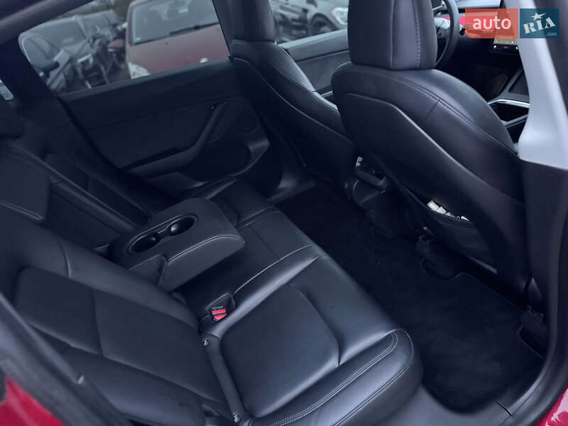 Внедорожник / Кроссовер Tesla Model Y 2021 в Ивано-Франковске