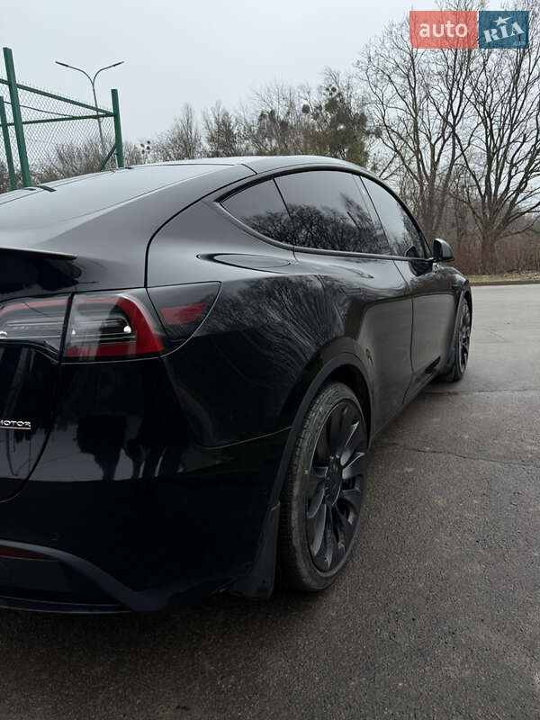 Внедорожник / Кроссовер Tesla Model Y 2022 в Львове