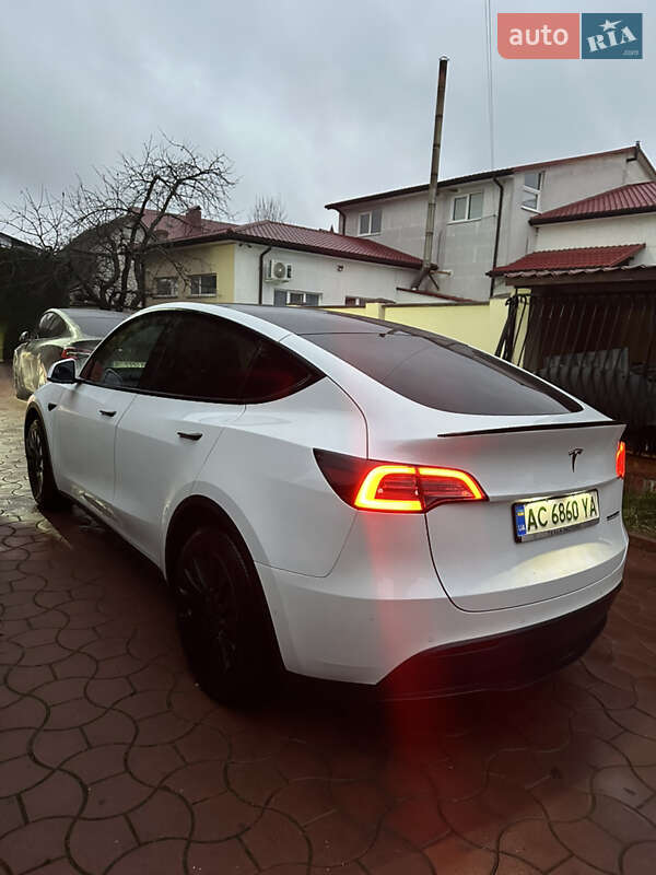 Внедорожник / Кроссовер Tesla Model Y 2020 в Луцке