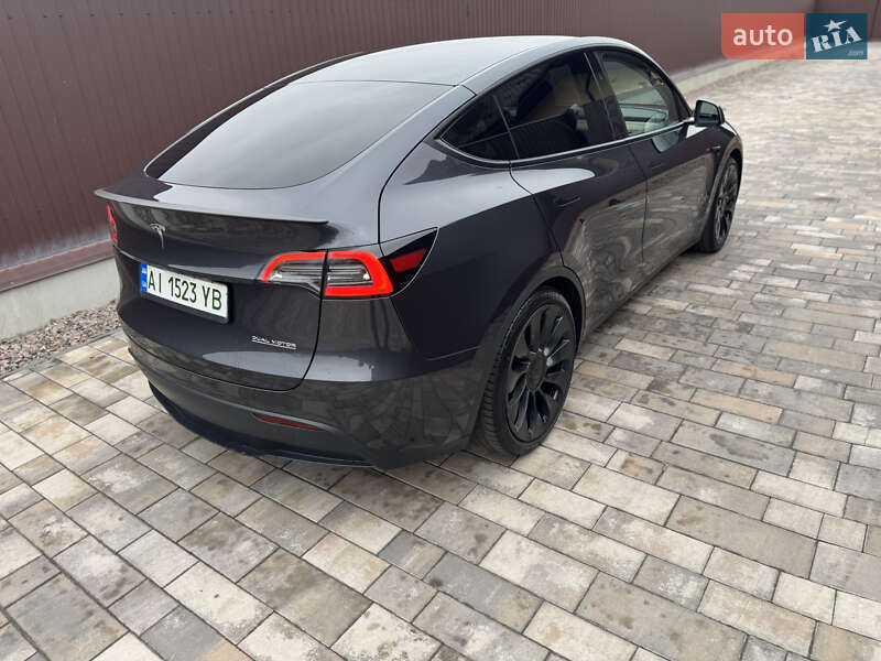 Внедорожник / Кроссовер Tesla Model Y 2024 в Киеве