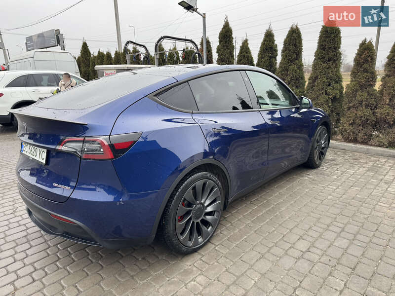 Позашляховик / Кросовер Tesla Model Y 2022 в Львові