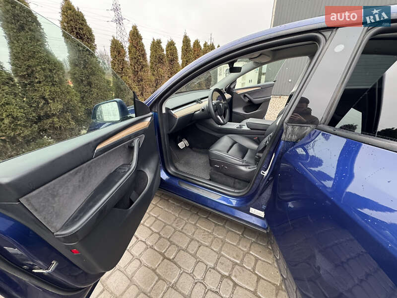 Позашляховик / Кросовер Tesla Model Y 2022 в Львові