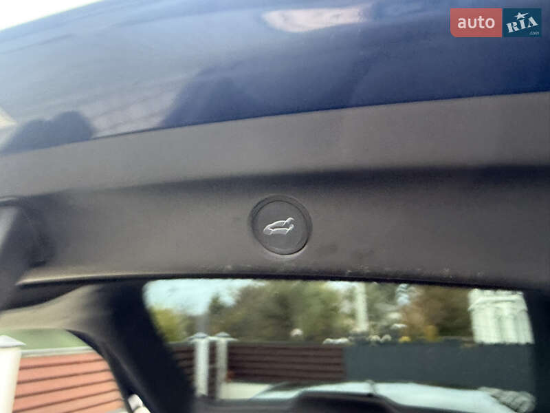 Внедорожник / Кроссовер Tesla Model Y 2020 в Львове