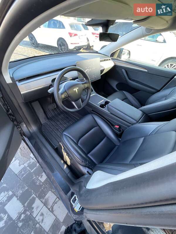 Позашляховик / Кросовер Tesla Model Y 2022 в Львові