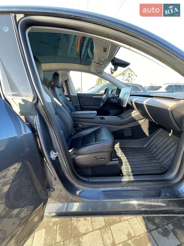 Позашляховик / Кросовер Tesla Model Y 2022 в Львові