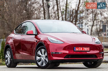 TESLA MODEL Y 2024