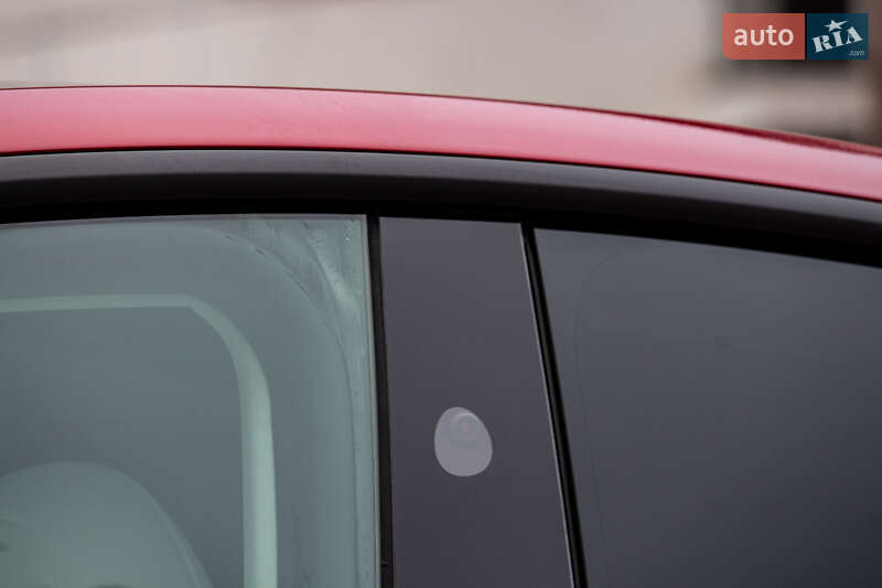 Внедорожник / Кроссовер Tesla Model Y 2024 в Львове